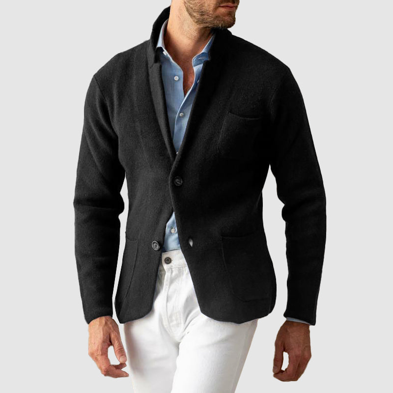 Smart casual men's blazer with patch pockets, ideal for a modern look in business or versatile everyday outfits.