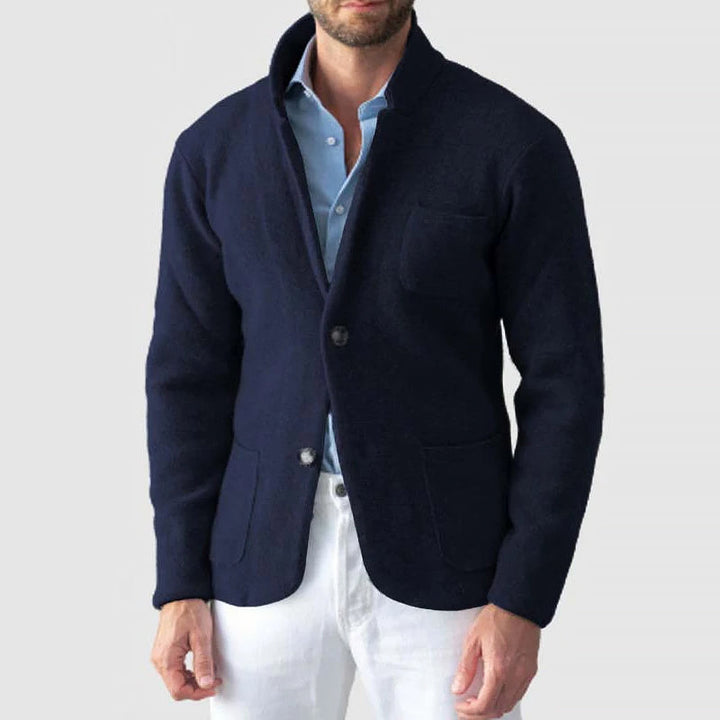 Versatile men's jacket blazer featuring practical patch pockets, suitable for business casual & comfortable wear.
