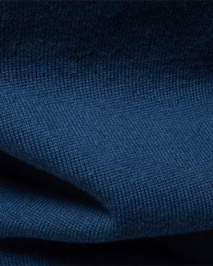 Cozy fall fashion: men's textured knit crew neck pullover, a must-have for cooler days.