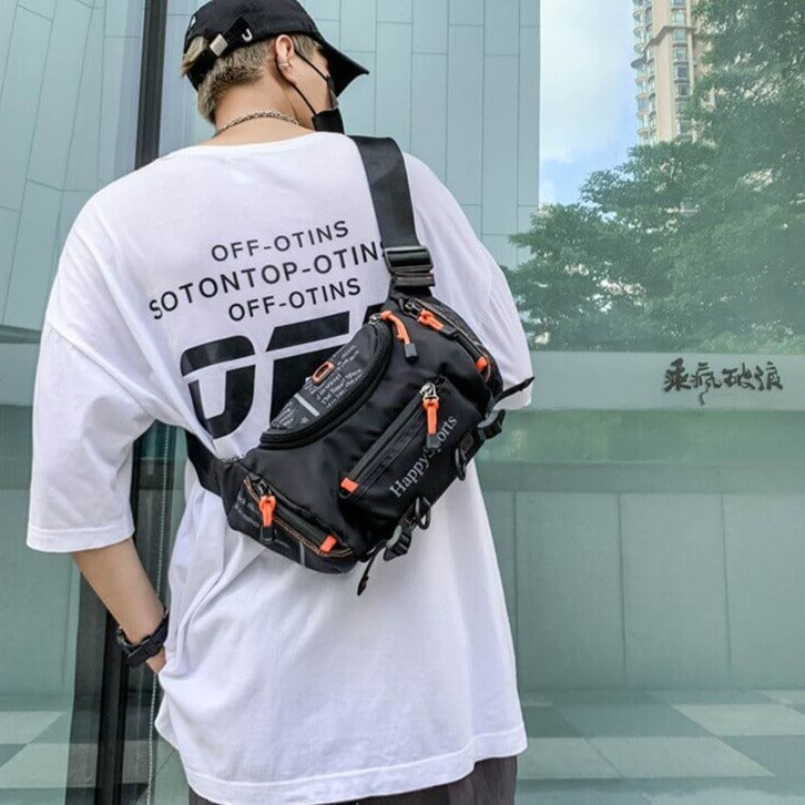 Multi-functional men's water-resistant bag, ideal for hiking or urban trips.