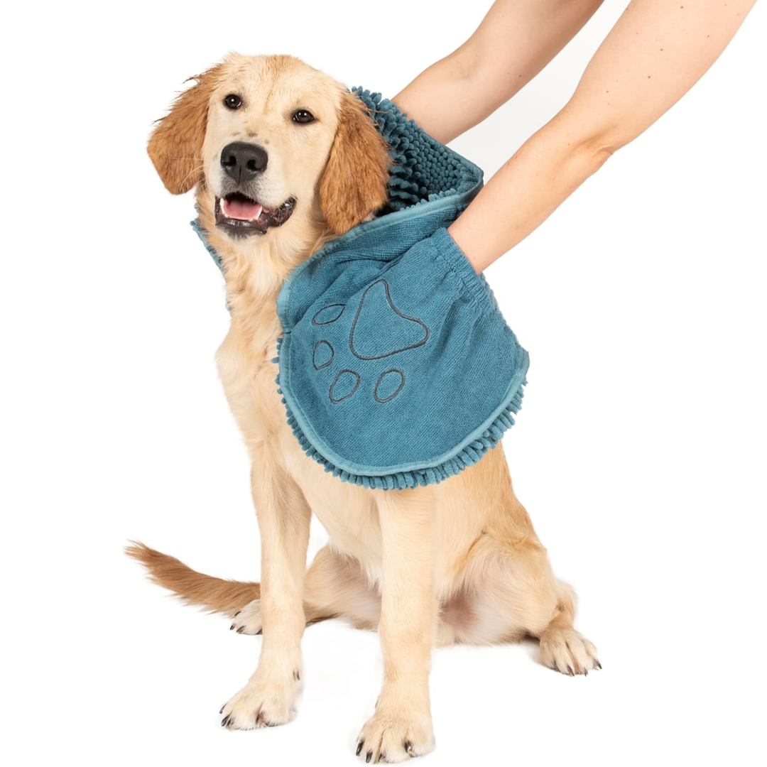 Soft, quick-dry microfiber dog towel. Ideal for pet baths & grooming needs.