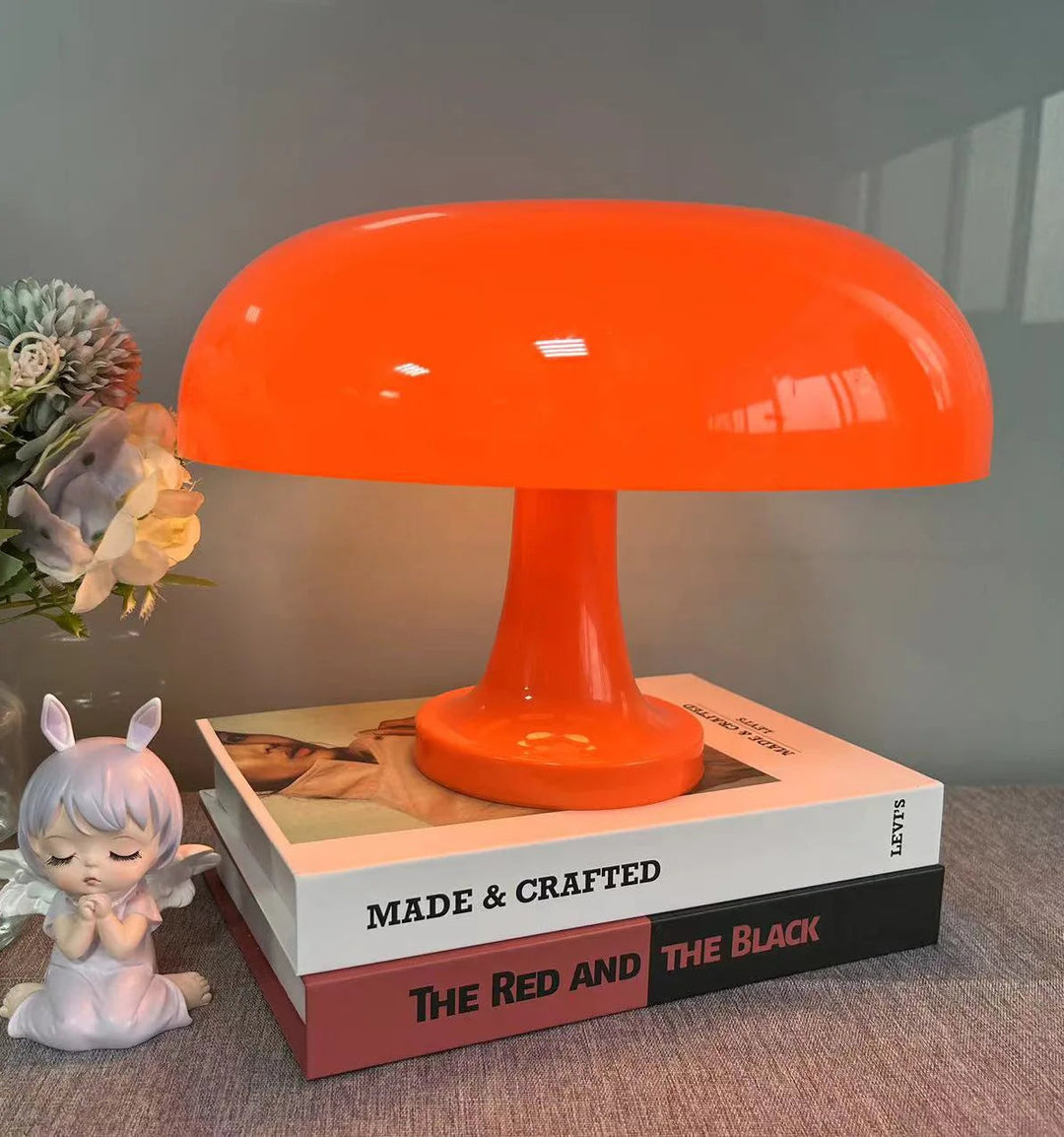 Stylish minimalist mushroom desk lamp with dimmable LED light. Ideal modern accent lamp for any room.