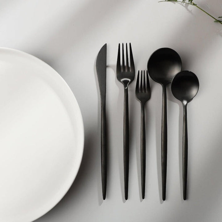Elegant rose gold flatware set, a modern statement piece for any dining table.