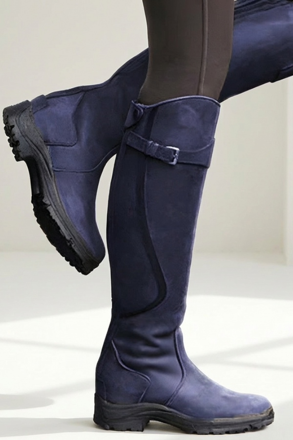 Comfortable and stylish women's knee-high boots, perfect for any occasion with their modern fit & stable sole.