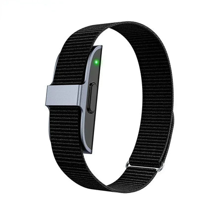 "Orologio fitness unisex nero, elegante e impermeabile IP68, con monitoraggio salute avanzato, display rettangolare."