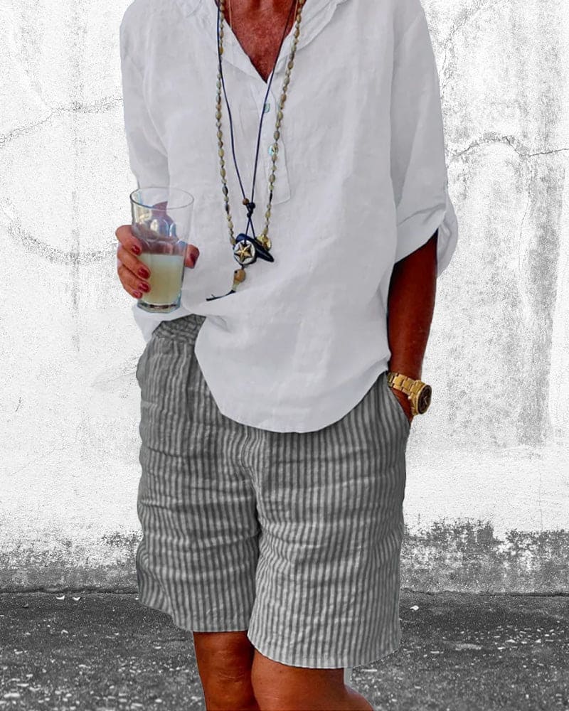 "Pantaloncini estivi donna a righe, stile moderno, lino cotone, freschi e leggeri, perfetti per look casual e chic."
