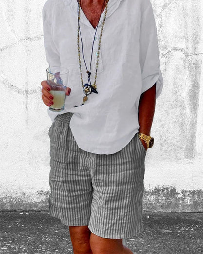 "Pantaloncini estivi donna a righe, stile moderno, lino cotone, freschi e leggeri, perfetti per look casual e chic."