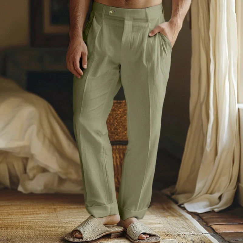 "Pantaloni estivi in lino uomo beige, leggeri e traspiranti, vestibilità casual per un look fresco e rilassato."