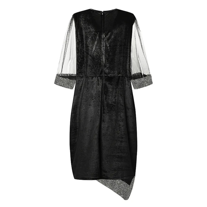 Elegant plus-size dress for fall parties. Comfortable & glamorous long sleeve style with a flattering fit.