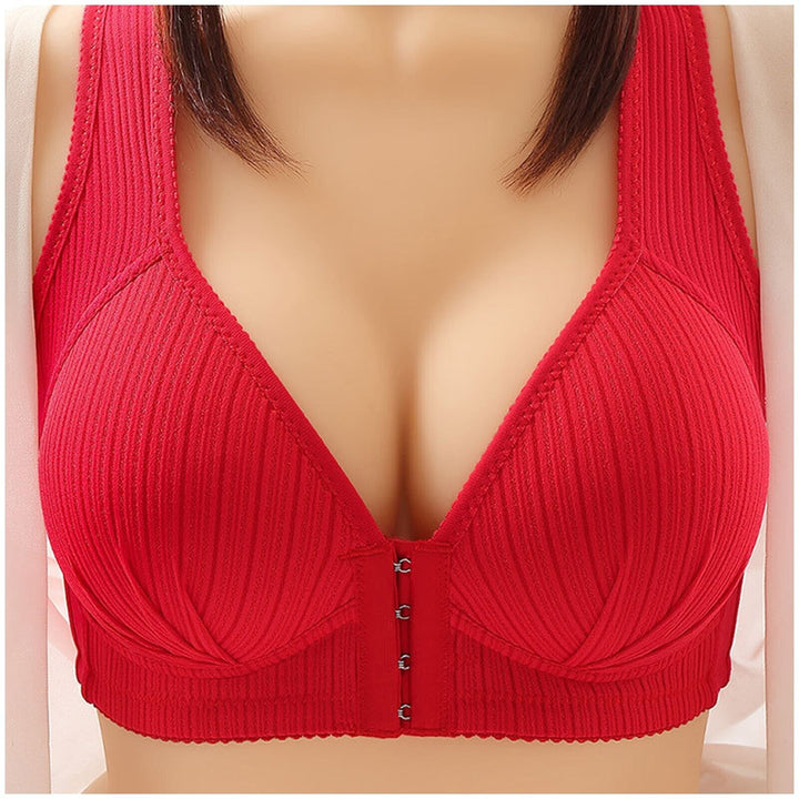 Comfortable plus-size wireless bra with front closure, perfect for everyday wear and full figure support.