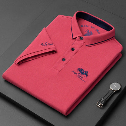 "Polo da uomo elegante, maniche corte, tessuto di lusso, colori vari, colletto a costine, bottoni frontali."