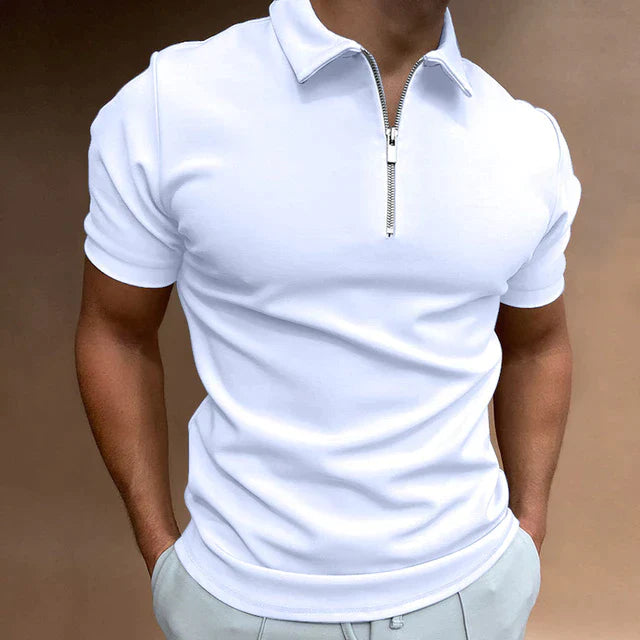"Polo uomo elegante con zip, design moderno, colore blu navy, tessuto traspirante, look casual chic perfetto per ogni occasio