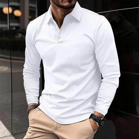 "Polo Uomo Slim Fit in cotone traspirante su sfondo bianco, colori disponibili, silhouette moderna e aderente."