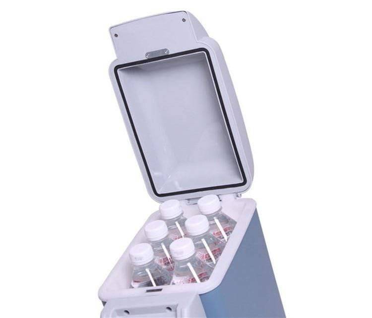 Durable 7.5L portable cooler, a must-have travel accessory for beverages and snacks