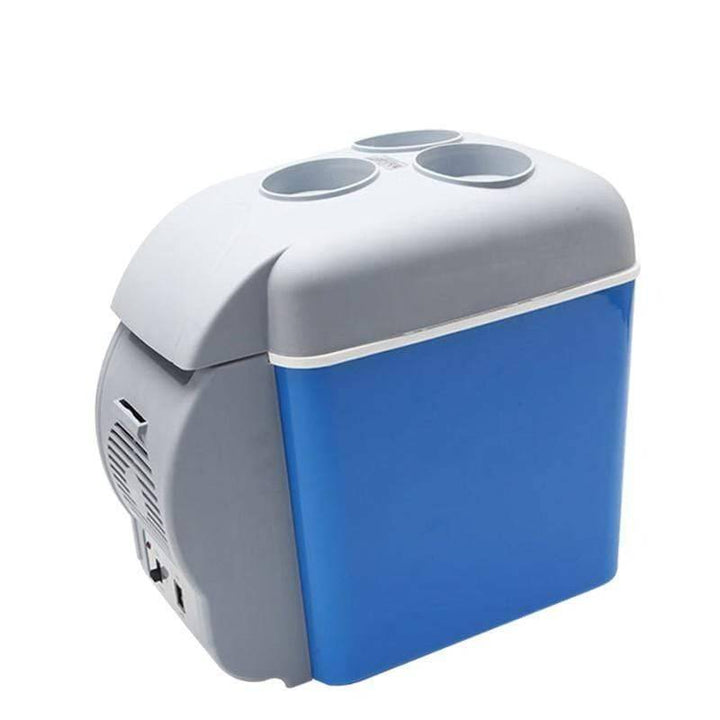 7.5L car cooler and warmer, featuring a sturdy handle for easy transport