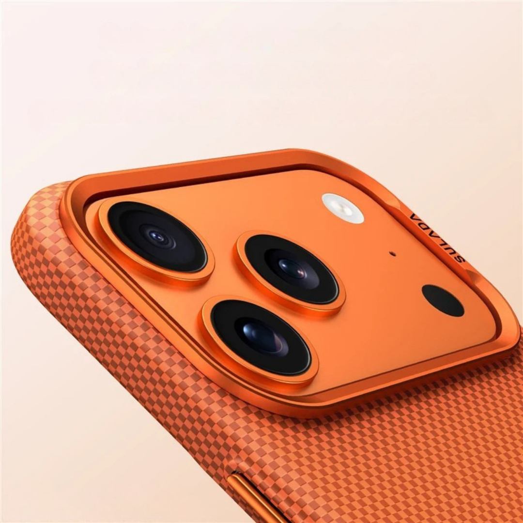 Durable MagSafe iPhone 14 case, offering robust drop protection, scratch resistance & full camera lens shield.