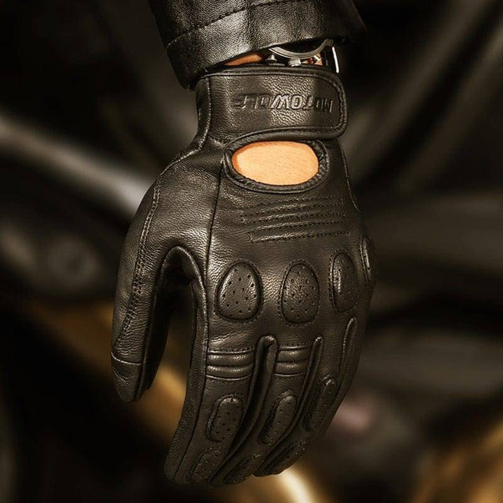 Retro sheepskin leather motorcycle gloves in brown, for riding and driving