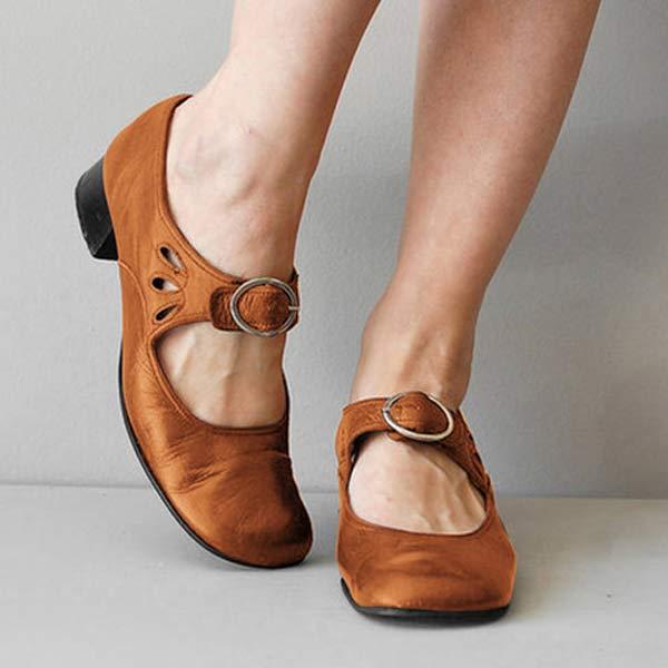 "Sandali donna eleganti in pelle neri con suola ergonomica e dettagli chic, perfetti per look raffinati e versatili."
