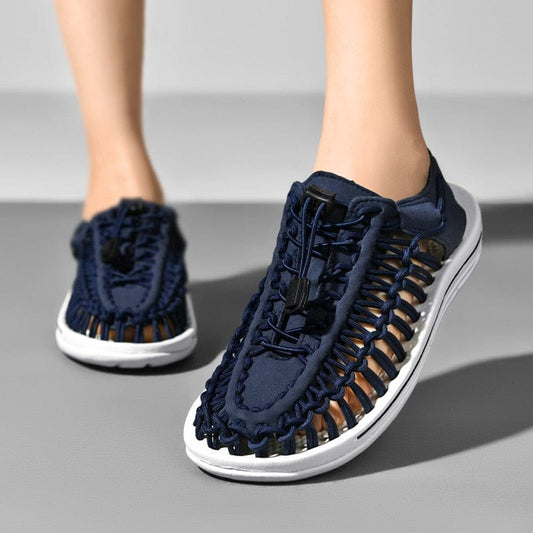 Sandali unisex leggeri, traspiranti, grigi, con cinghie regolabili, ideali per avventure estive all'aperto.