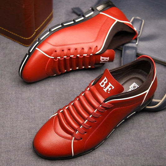 "Scarpe classiche uomo eleganti in pelle nera, design formale e sofisticato, perfette per completi eleganti."
