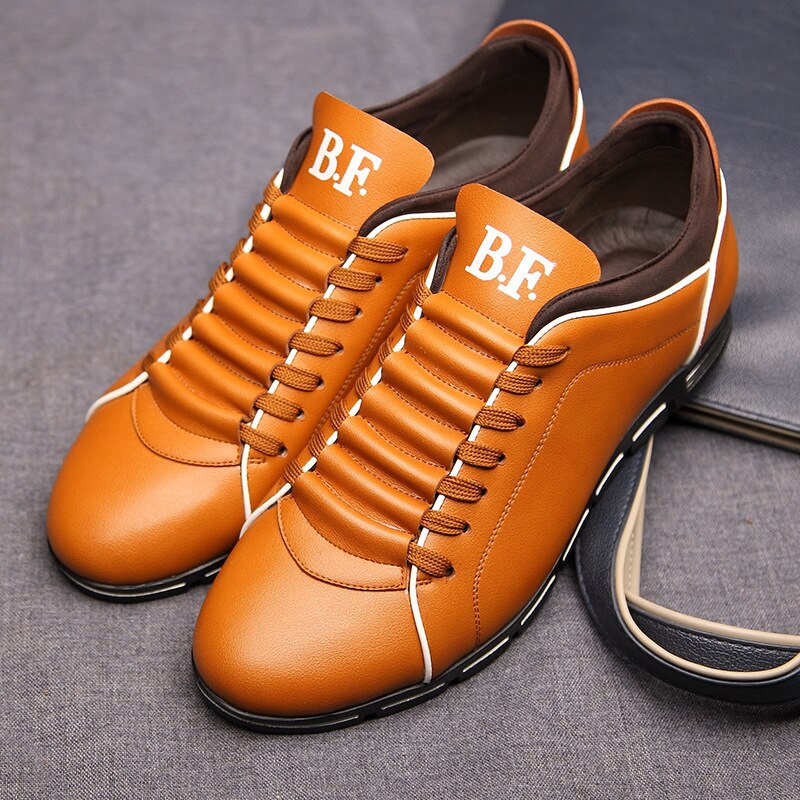 "Scarpe eleganti unisex in pelle nera, design raffinato e versatile per tutte le stagioni, ideale per ogni occasione."