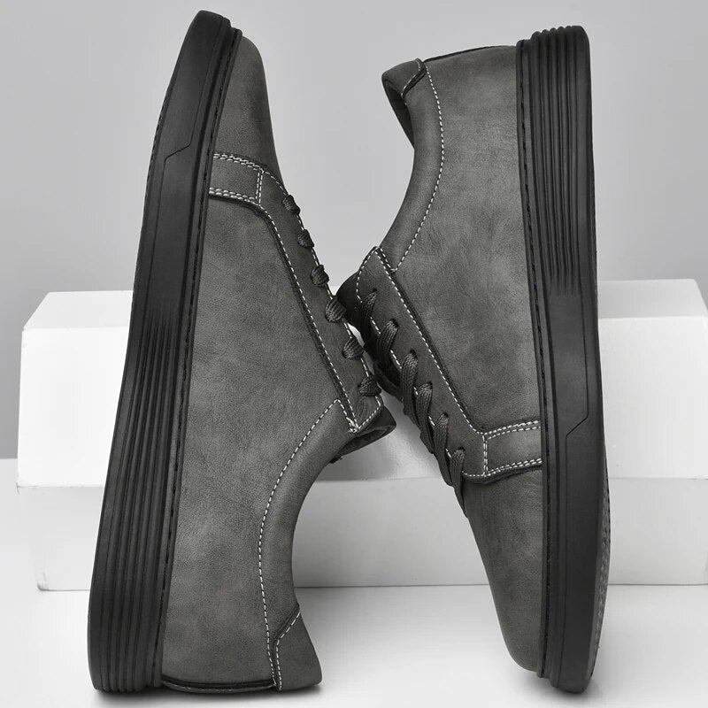 "Scarpe eleganti uomo in pelle vera Portofino, design classico, suola antiscivolo, disponibili in khaki, nero, grigio."