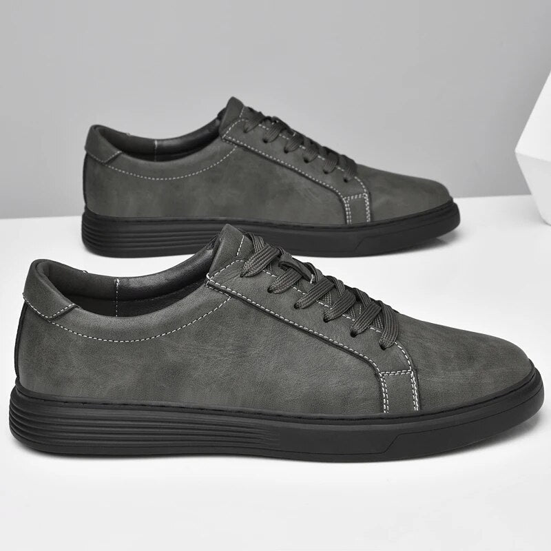"Scarpe eleganti uomo in pelle vera Portofino, design classico, suola antiscivolo, disponibili in khaki, nero, grigio."