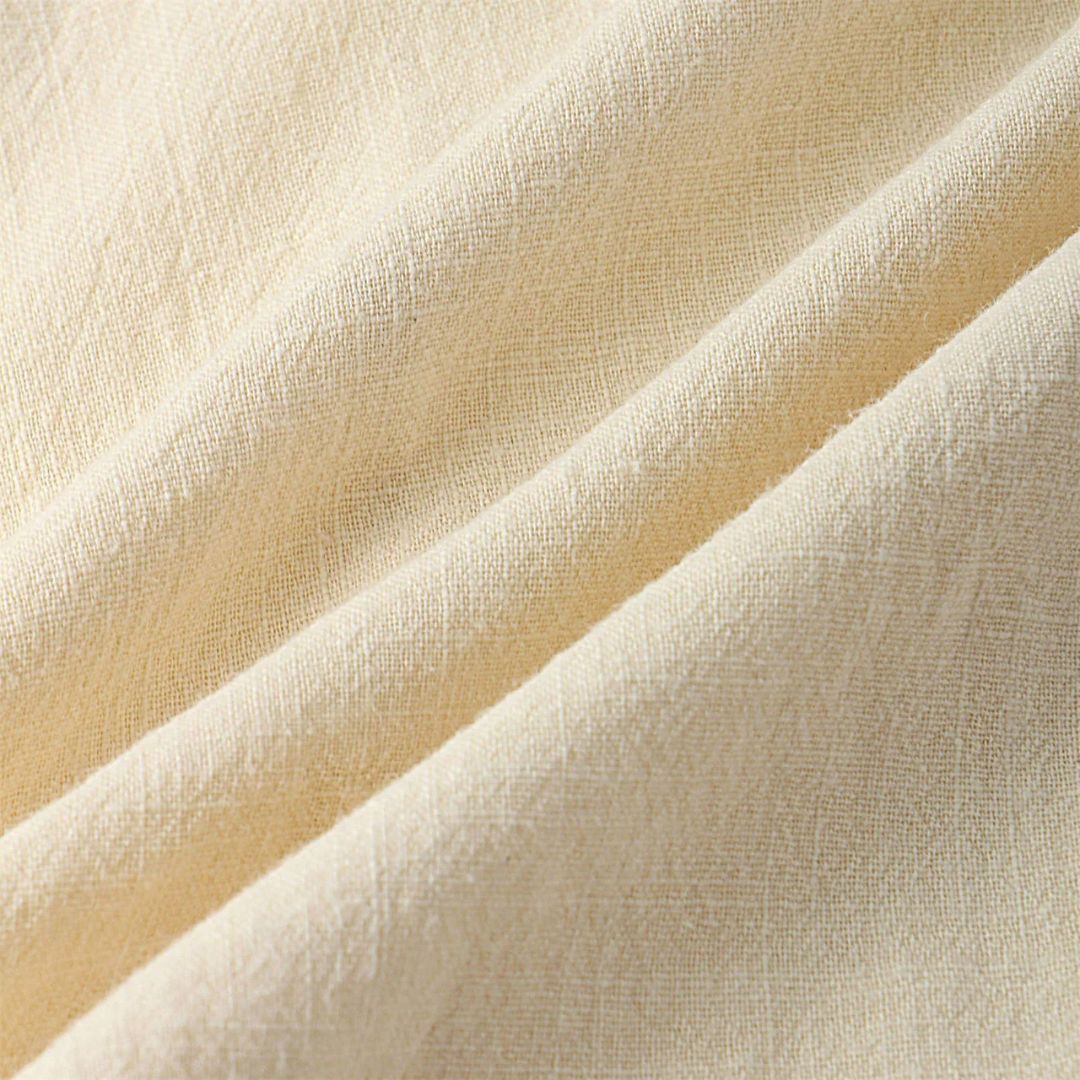 "Set estivo 2 pezzi uomo, lino bianco, design elegante, camicia e pantaloni, perfetto per giornate calde."