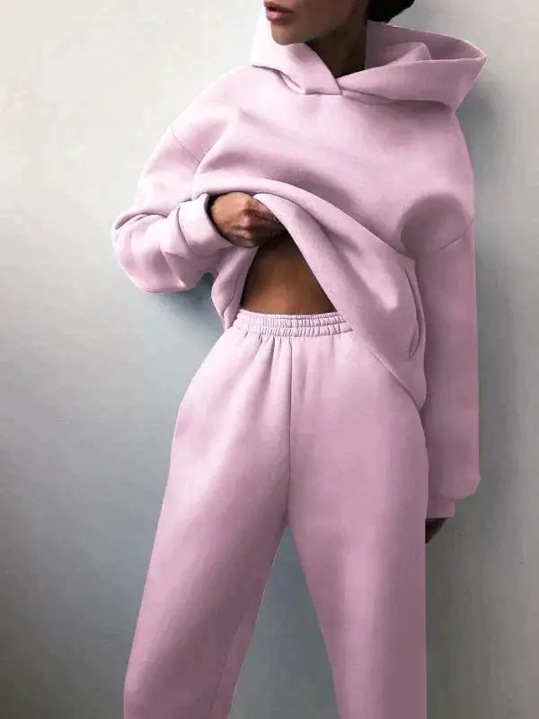 "Set jogger unisex estivo, tessuto morbido, due pezzi, design elegante, tasche, disponibile in Bianco, Blu, Cachi"