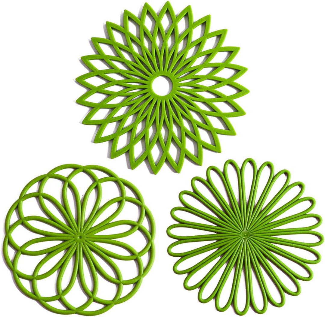 Premium silicone hot dish mats, set of 3 to protect tables from heat.