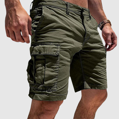 "Shorts cargo uomo estivi beige con tasche multiple per comfort e stile, ideali per avventure all'aperto."