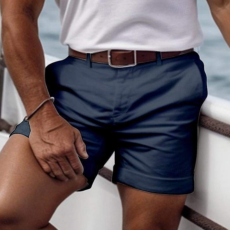 "Shorts estivi da uomo vari colori, tessuto leggero, vita elasticizzata, perfetti per estate e look casual."