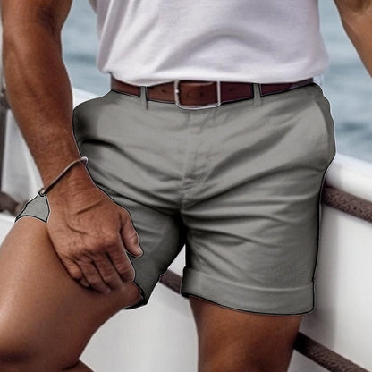 "Shorts estivi da uomo vari colori, tessuto leggero, vita elasticizzata, perfetti per estate e look casual."