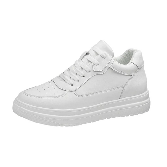 "Sneaker uomo nere-bianche, aumento invisibile, design elegante, comfort imbottito, ideali per look moderni quotidiani."