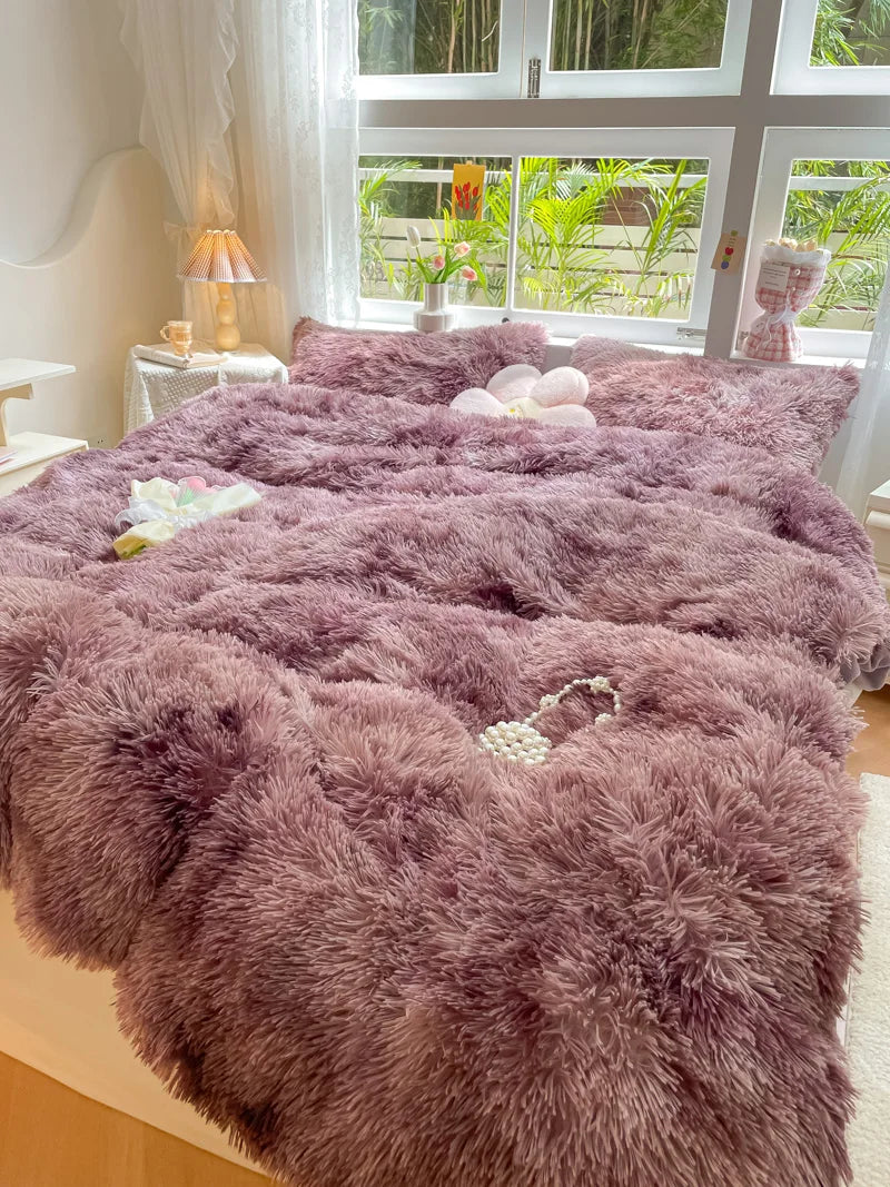 Luxurious mink velvet duvet cover, soft, plush, and candy-colored for modern bedrooms.