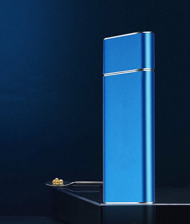"SSD esterno portatile 8TB, USB 3.1, design compatto e leggero per archiviazione veloce e trasmissione dati efficiente."