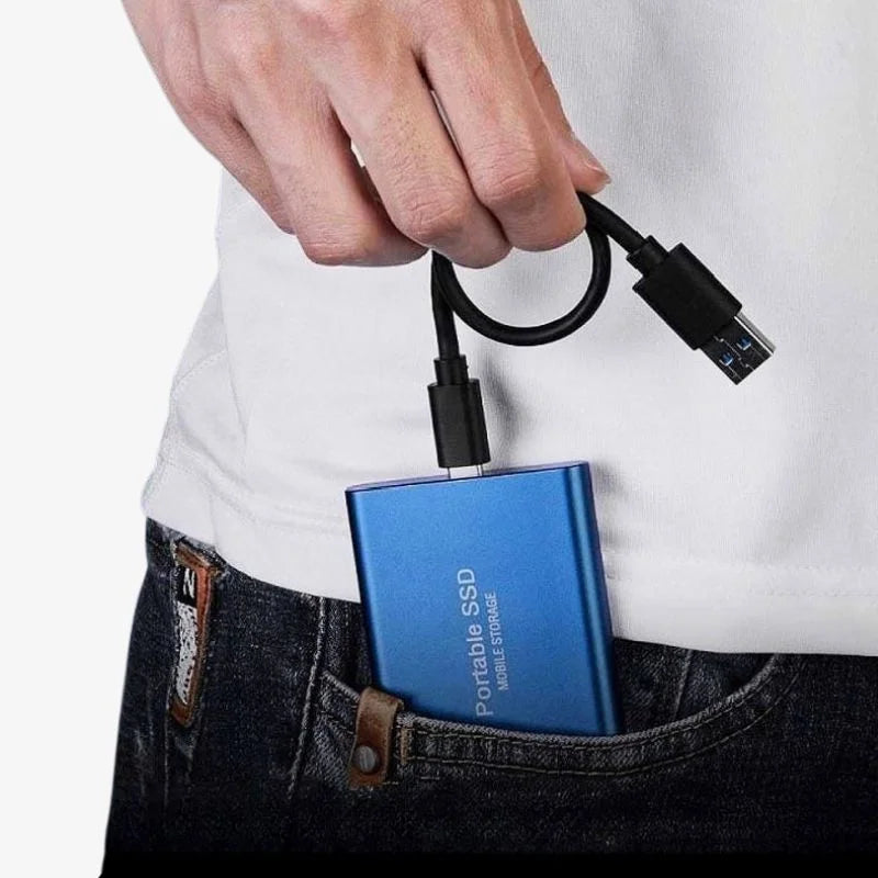 "SSD esterno portatile veloce, alluminio, USB 3.1, compatto e leggero, per archiviazione dati 1TB-16TB, design elegante."