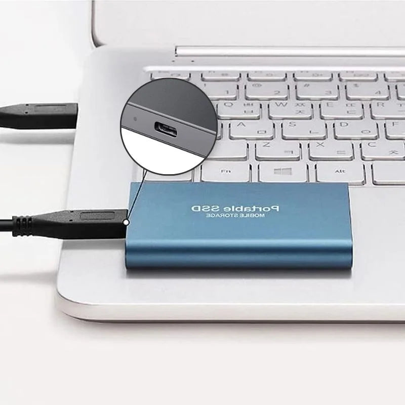 SSD esterno ultraportatile in colori eleganti, compatto, capacità da 1TB a 16TB, per archiviazione e trasferimenti rapidi.