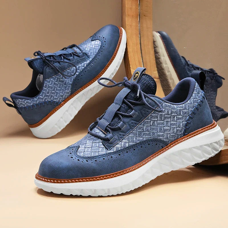 Lightweight men's everyday sneakers, offering breathable comfort for all-day walking.