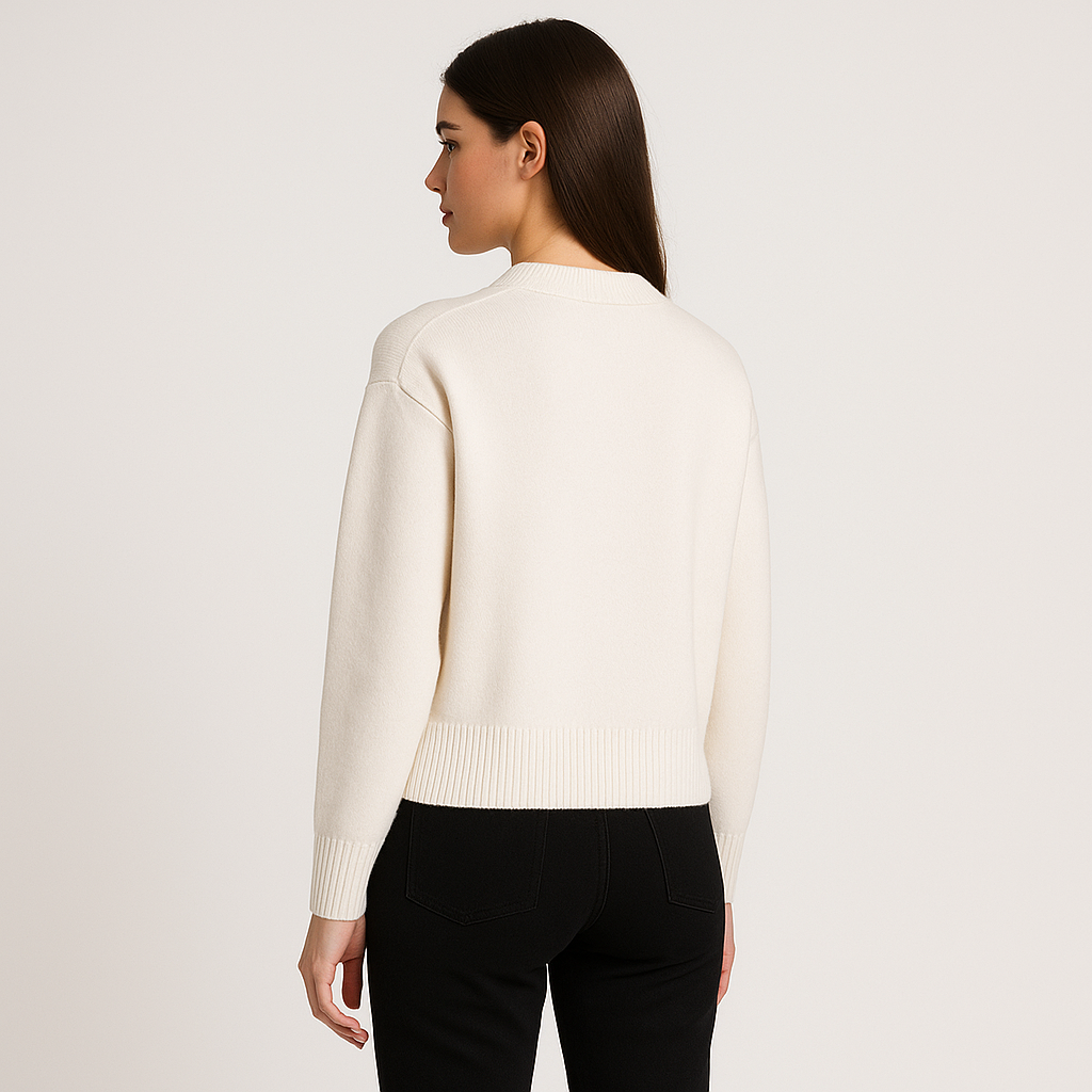 Comfortable men's oversized crew neck sweater featuring a trendy heart motif, ideal for stylish casual fashion.