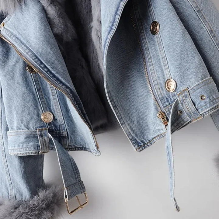 Comfortable women's stylish cozy jacket, ideal for winter fashion, offering warmth and easy, elegant layering.