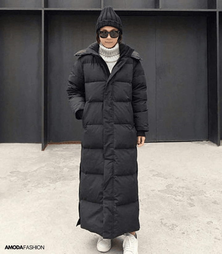 Stylish women's oversized Luna winter parka, warm, waterproof & windproof for ultimate cold weather protection.