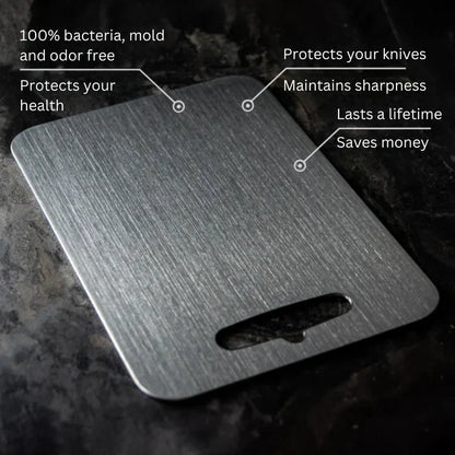 "Tagliere in titanio antibatterico, resistente e igienico, elegante e moderno per cucina, non assorbe odori né batteri."