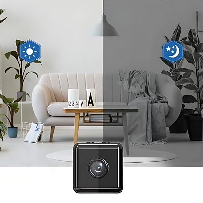 "Telecamera di sicurezza HD wireless bianca per interni, design compatto 30mm, video 1080P, controllabile via app mobile."