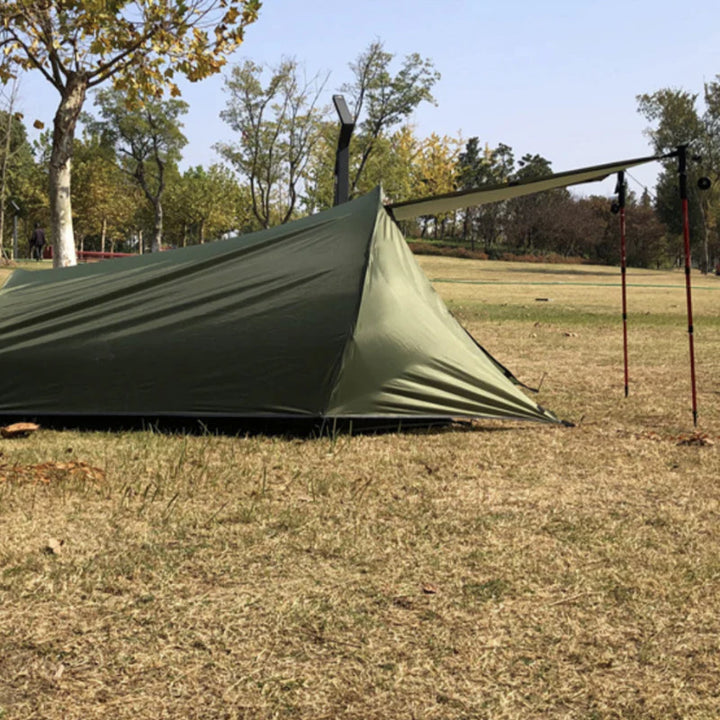Lightweight 1.58kg tunnel tent, 2-person capacity, essential hiking gear.