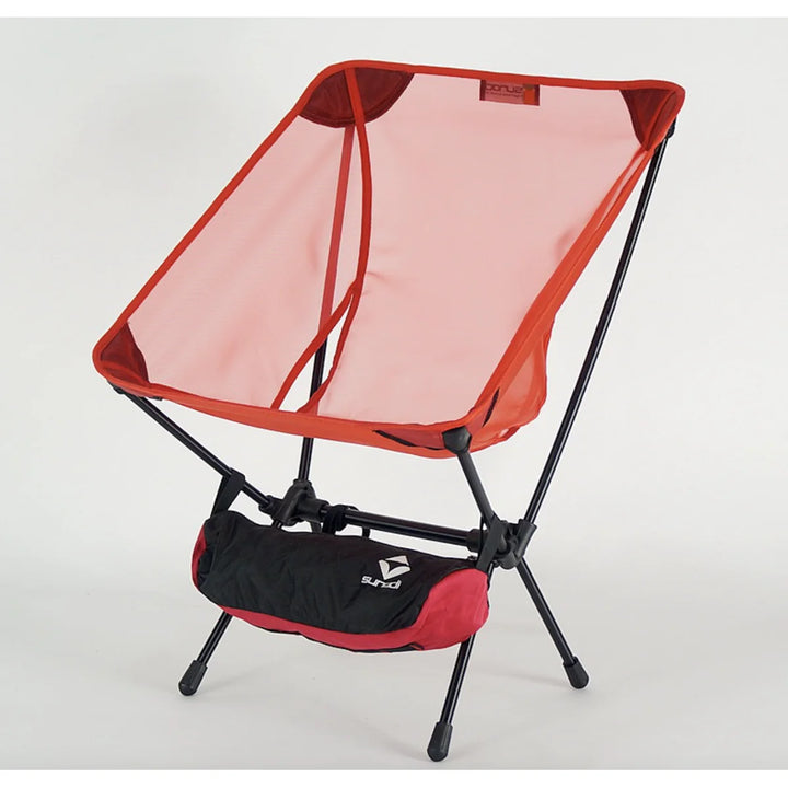 Hiking chair, ultralight and foldable, with mesh fabric for comfort in the outdoors
