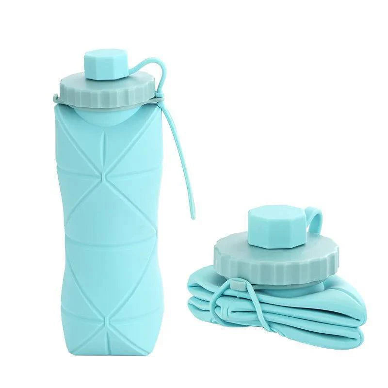 Leakproof 600ml silicone water bottle, durable and reusable, an essential accessory for eco-conscious travelers.