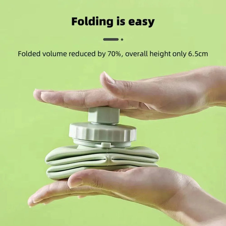 Collapsible silicone water bottle, 600ml, in a vibrant color, perfect for hiking and eco-friendly hydration.