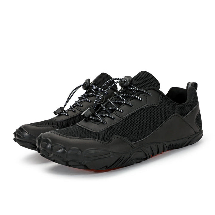 Minimalist unisex hiking trainers: flexible, wide toe box design for natural barefoot feel & non-slip traction.