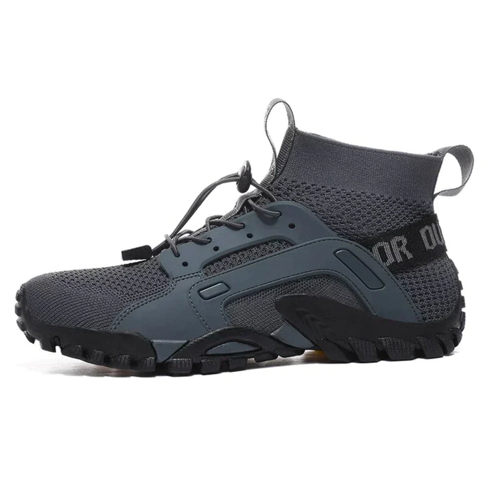 Unisex barefoot shoes, lightweight & flexible, promoting natural movement for daily activities.